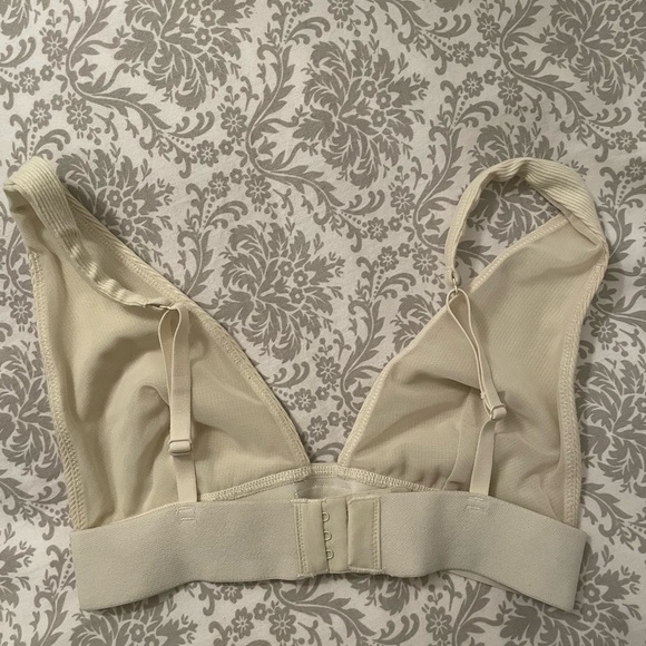 Skims Bralette - Picture 2 of 3